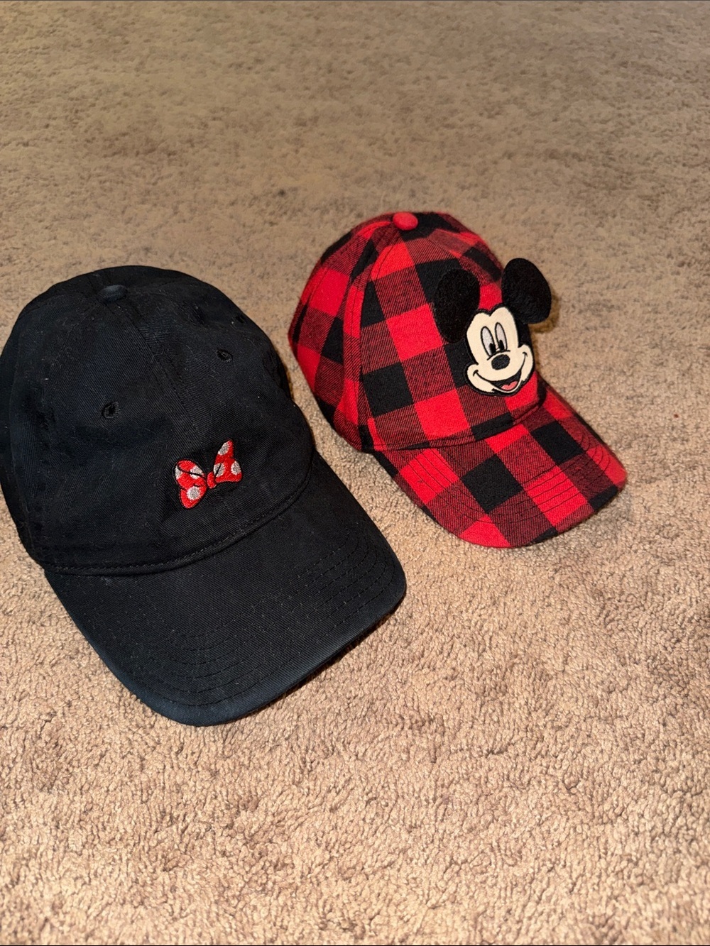 Mickey Mouse Red Buffalo Plaid Cap & Black Minnie Bow Cap set Disney Land/World